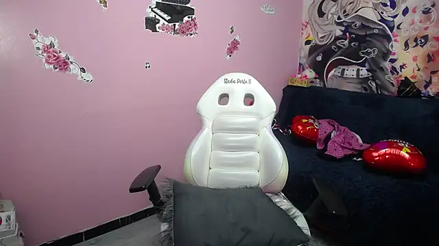 Snapshot of sailor_moon07 chatting on 03-14-25, 05:16 sailor moon07 online show from 03-14-25, 05:16