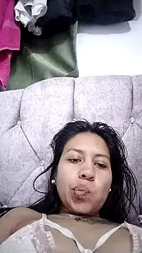 Tiphanydirty3 online show from 12-19-25, 04:27