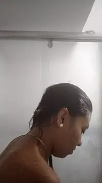 Tiphanydirty3 online show from 04-15-26, 11:16