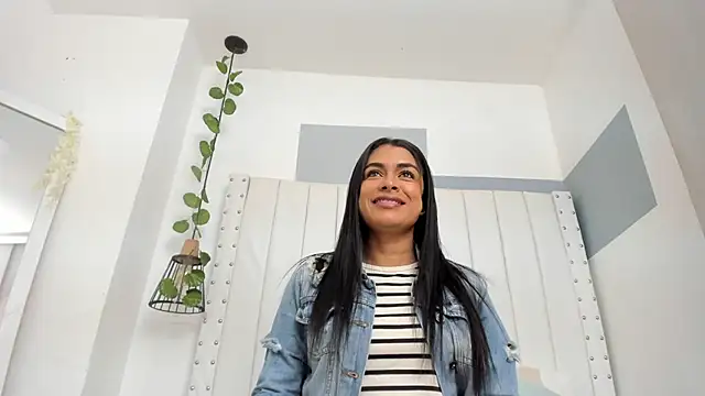 hannah gray online show from 04-05-26, 12:12