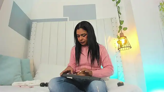 hannah gray online show from 10-04-25, 11:12