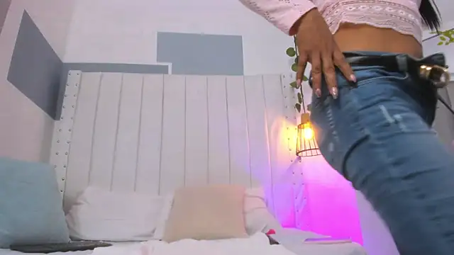 hannah gray online show from 11-18-25, 11:13