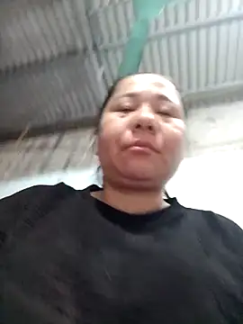 Snapshot of Queen_18200 chatting on 02-18-26, 11:01 Queen 18200 online show from 02-18-26, 11:01