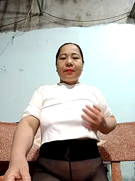 Snapshot of Queen_18200 chatting on 02-24-26, 10:43 Queen 18200 online show from 02-24-26, 10:43