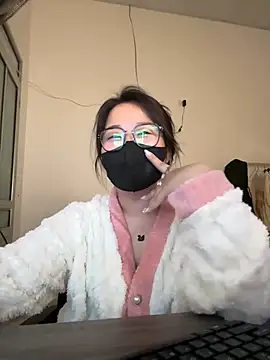 Snapshot of Jenni_nana chatting on 12-21-24, 11:44 Jenni nana online show from 12-21-24, 11:44