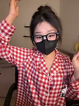 Snapshot of Jenni_nana chatting on 10-13-25, 04:30 Jenni nana online show from 10-13-25, 04:30