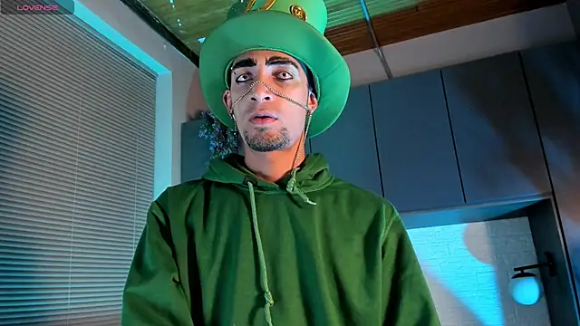 DrakeNeumann online show from 10-29-25, 03:49