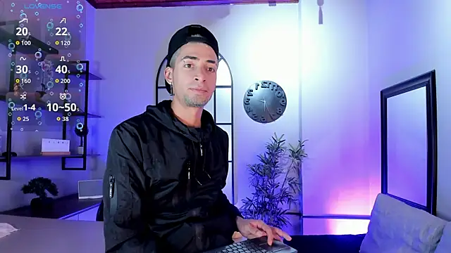 DrakeNeumann online show from 11-18-25, 04:05