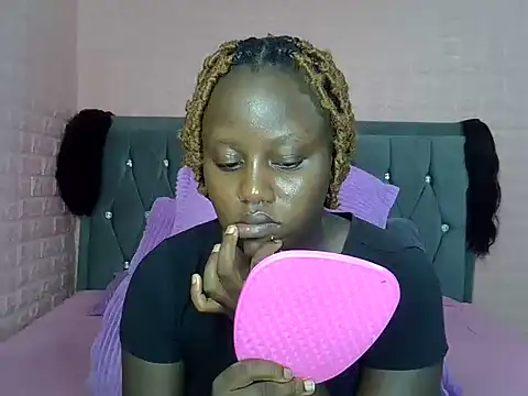 sexybree  online show from 04-14-26, 11:21