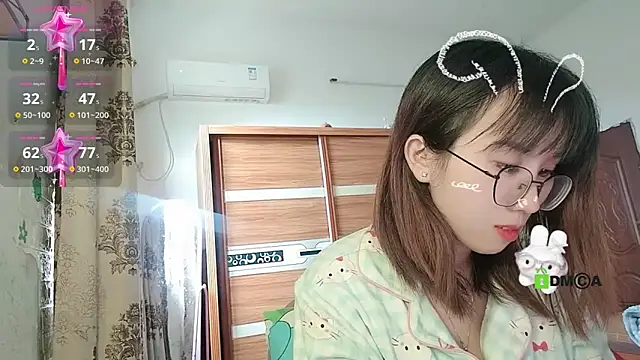 Lili 666 online show from 10-31-25, 01:46