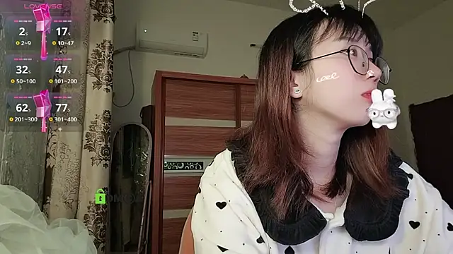 Lili 666 online show from 11-30-25, 09:37