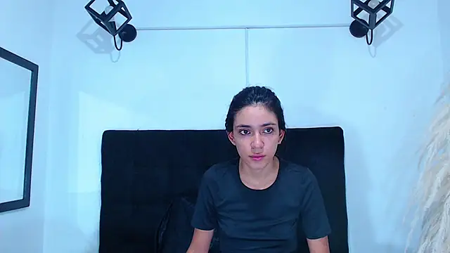 Snapshot of srta_luciana chatting on 07-17-26, 12:24 srta luciana online show from 07-17-26, 12:24