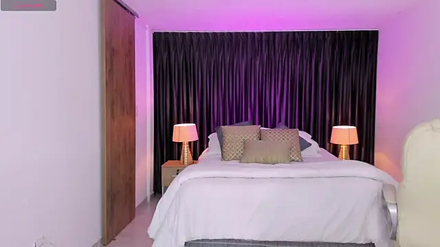 Snapshot of karlaa_james chatting on 03-12-25, 03:24 karlaa james online show from 03-12-25, 03:24
