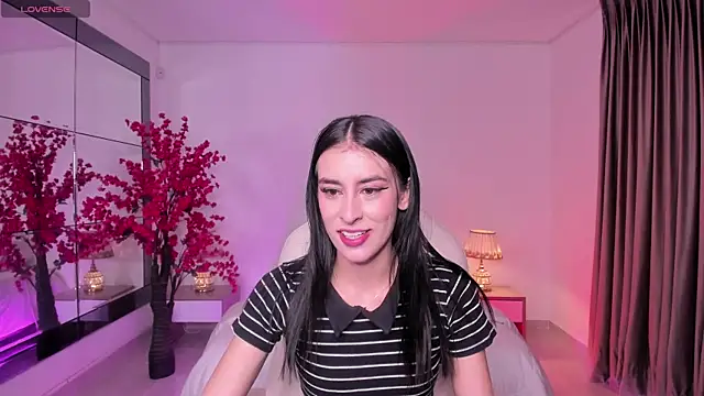 Snapshot of karlaa_james chatting on 05-10-26, 11:58 karlaa james online show from 05-10-26, 11:58