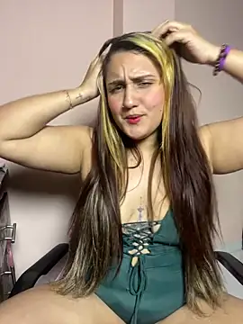 saray gomez22 online show from 12-18-25, 04:39