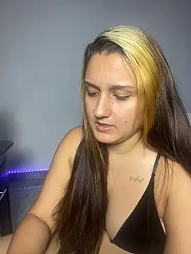 saray gomez22 online show from 11-11-25, 02:28