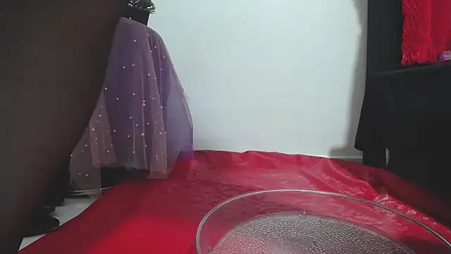 marilyn jon3s online show from 09-12-25, 05:56