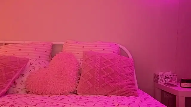 KateVon online show from 11-26-25, 06:08