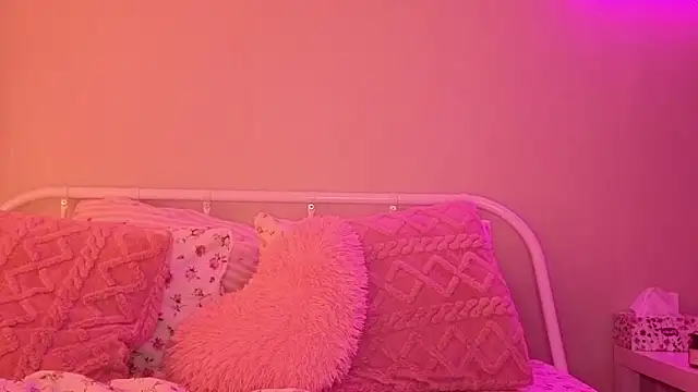 KateVon online show from 11-20-25, 01:23