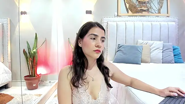 Miranda doll  online show from 12-16-25, 12:09