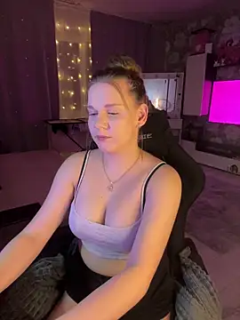 Lexi noah online show from 12-21-25, 09:15