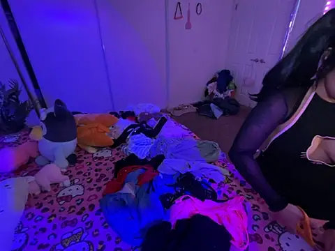 Snapshot of Onlypawzz chatting on 02-18-26, 02:42 Onlypawzz online show from 02-18-26, 02:42