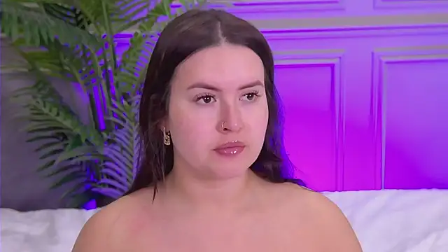 TrishaWinslet online show from 11-16-25, 04:17