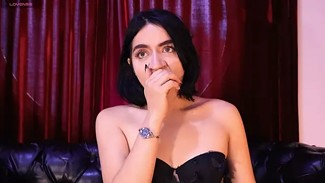 KasiaNoir  online show from 04-07-26, 12:29