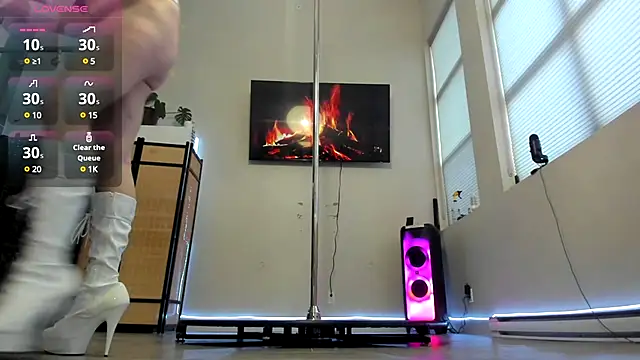 Snapshot of ImLeanneLawson chatting on 03-14-25, 01:48 ImLeanneLawson online show from 03-14-25, 01:48