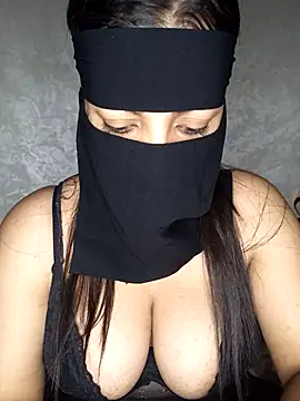 Snapshot of Narimane_maroc chatting on 11-02-25, 02:38 Narimane maroc online show from 11-02-25, 02:38