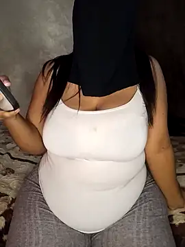 Snapshot of Narimane_maroc chatting on 01-16-26, 01:42 Narimane maroc online show from 01-16-26, 01:42