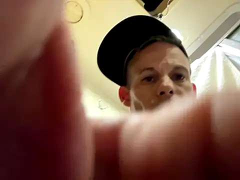 Snapshot of ILUV2TUCHMYKITTY chatting on 10-26-25, 11:43 ILUV2TUCHMYKITTY online show from 10-26-25, 11:43