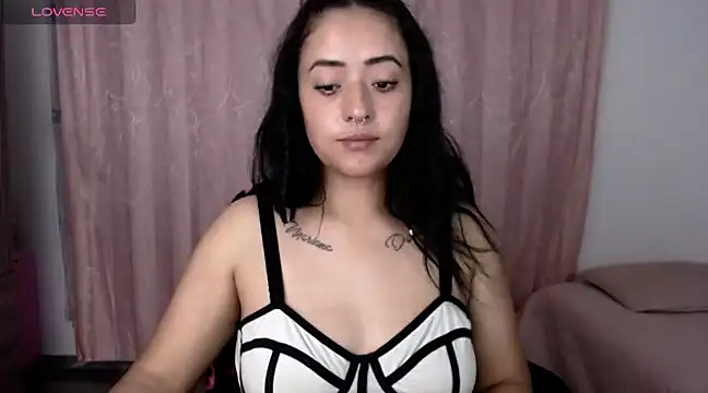 Snapshot of jjulietha95 chatting on 02-25-25, 07:31 jjulietha95 online show from 02-25-25, 07:31