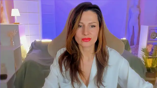 Snapshot of April_o_Nill chatting on 02-26-25, 03:21 April o Nill online show from 02-26-25, 03:21