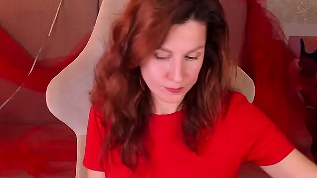 Snapshot of April_o_Nill chatting on 09-16-25, 02:18 April o Nill online show from 09-16-25, 02:18