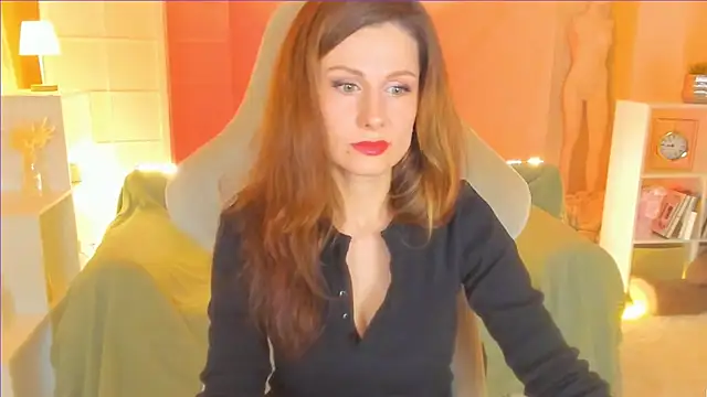 Snapshot of April_o_Nill chatting on 03-05-25, 04:35 April o Nill online show from 03-05-25, 04:35