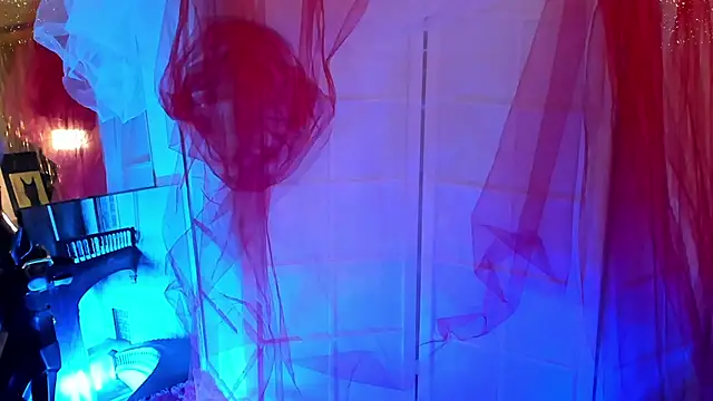 Snapshot of April_o_Nill chatting on 11-29-25, 03:12 April o Nill online show from 11-29-25, 03:12