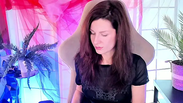 Snapshot of April_o_Nill chatting on 11-14-25, 03:48 April o Nill online show from 11-14-25, 03:48