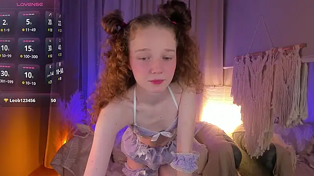 Snapshot of _Rose_Charming_ chatting on 03-08-25, 10:02  Rose Charming  online show from 03-08-25, 10:02