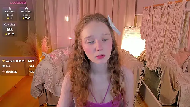 Snapshot of _Rose_Charming_ chatting on 03-23-25, 12:58  Rose Charming  online show from 03-23-25, 12:58