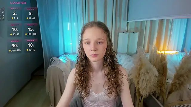 Snapshot of _Rose_Charming_ chatting on 01-23-25, 01:08  Rose Charming  online show from 01-23-25, 01:08