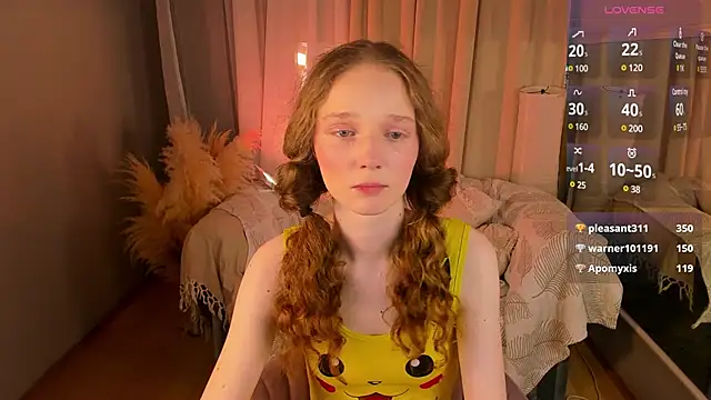 Snapshot of _Rose_Charming_ chatting on 02-20-25, 06:17  Rose Charming  online show from 02-20-25, 06:17