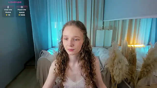 Snapshot of _Rose_Charming_ chatting on 01-23-25, 09:50  Rose Charming  online show from 01-23-25, 09:50