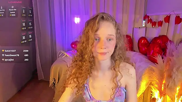 Snapshot of _Rose_Charming_ chatting on 02-13-25, 09:49  Rose Charming  online show from 02-13-25, 09:49