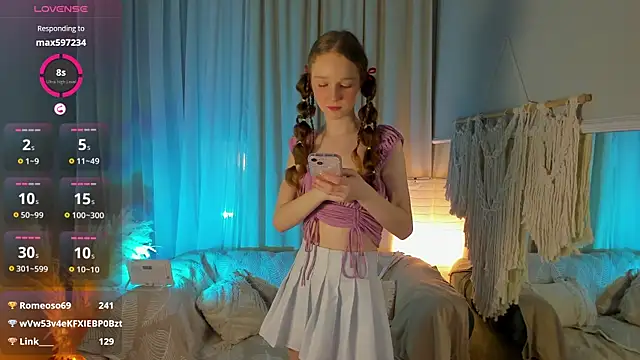 Snapshot of _Rose_Charming_ chatting on 03-03-25, 12:56  Rose Charming  online show from 03-03-25, 12:56