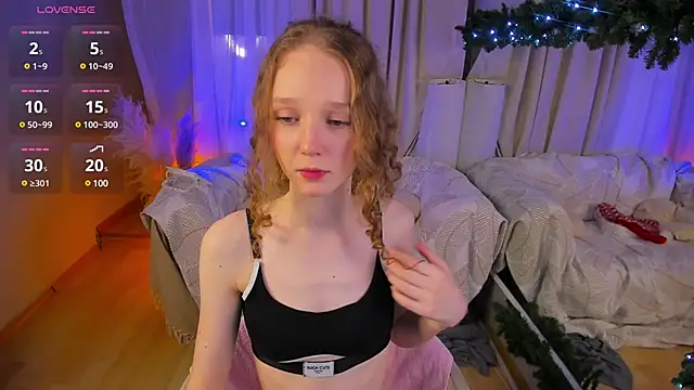 Snapshot of _Rose_Charming_ chatting on 12-21-24, 02:09  Rose Charming  online show from 12-21-24, 02:09