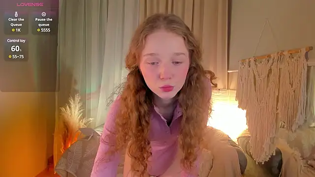 Snapshot of _Rose_Charming_ chatting on 03-07-25, 09:48  Rose Charming  online show from 03-07-25, 09:48