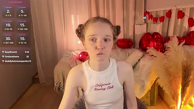 Snapshot of _Rose_Charming_ chatting on 02-14-25, 12:51  Rose Charming  online show from 02-14-25, 12:51