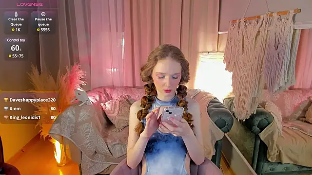 Snapshot of _Rose_Charming_ chatting on 03-02-25, 01:04  Rose Charming  online show from 03-02-25, 01:04