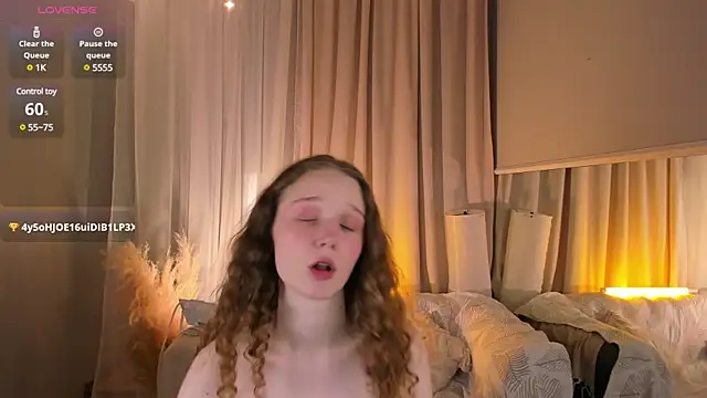 Snapshot of _Rose_Charming_ chatting on 02-22-25, 04:30  Rose Charming  online show from 02-22-25, 04:30